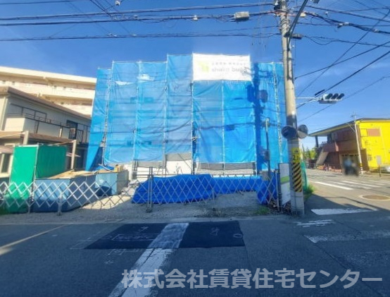 建物外観　建築中