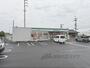 コンビニ　ファミリーマート高田市場店（コンビニ）まで800m