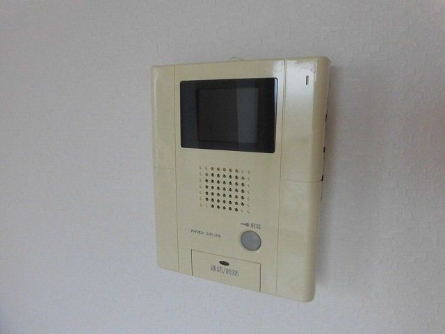 セキュリティ　TVモニターフォン付きです。