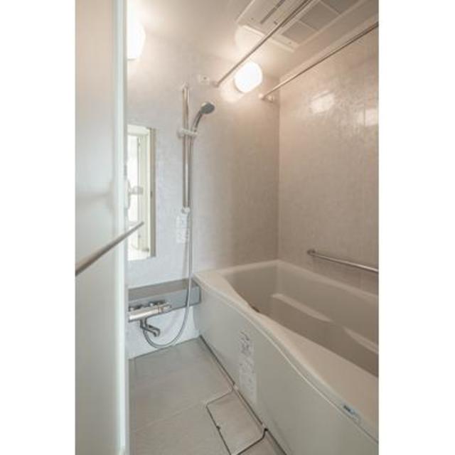 バス・シャワールーム　※写真は同タイプ住戸です。