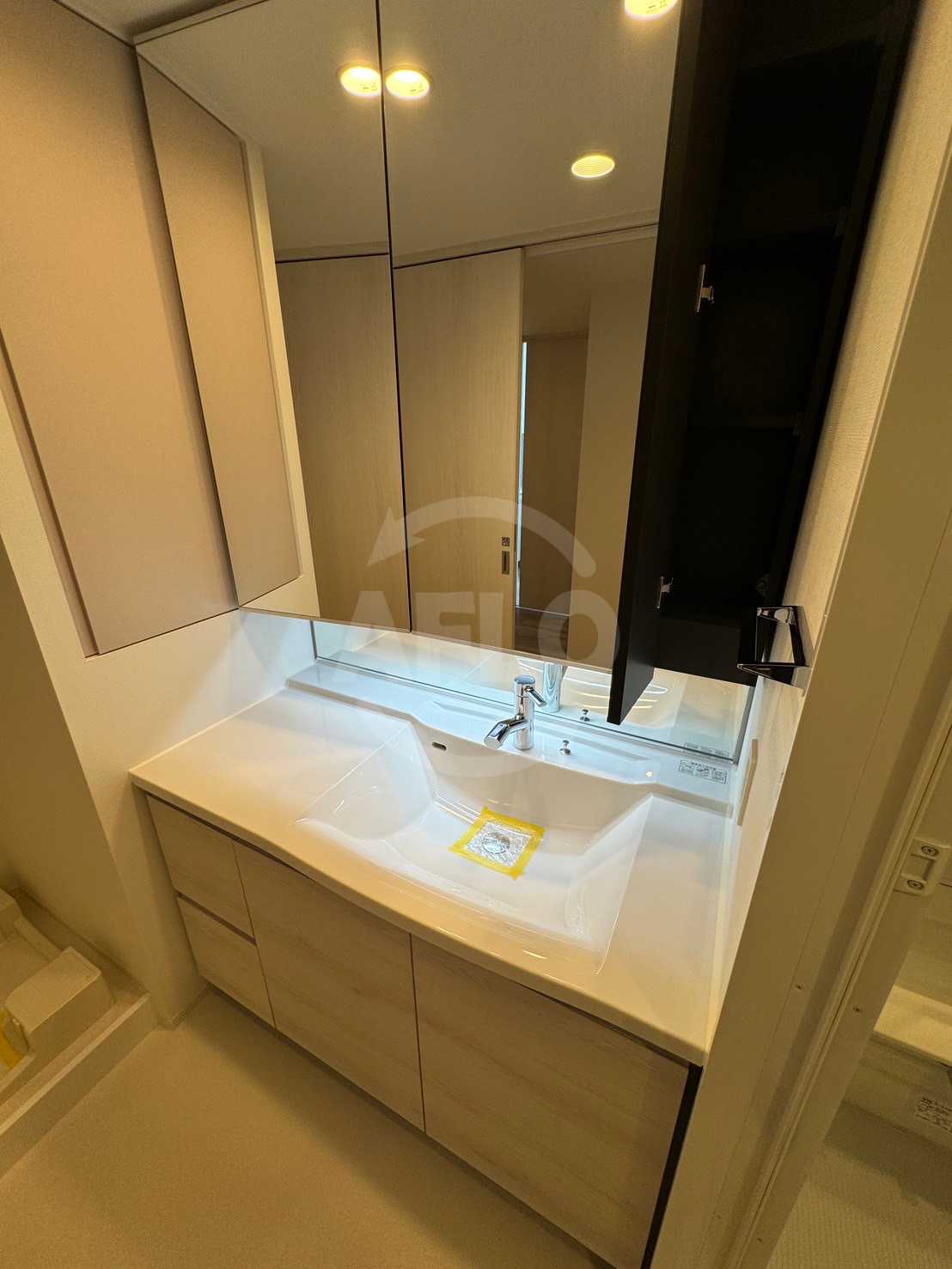 洗面設備　シエリアタワー大阪堀江　　洗面台