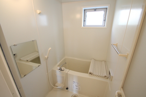 バス・シャワールーム　※別部屋の写真です