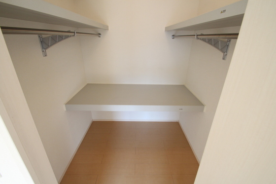 収納　※別部屋の写真です
