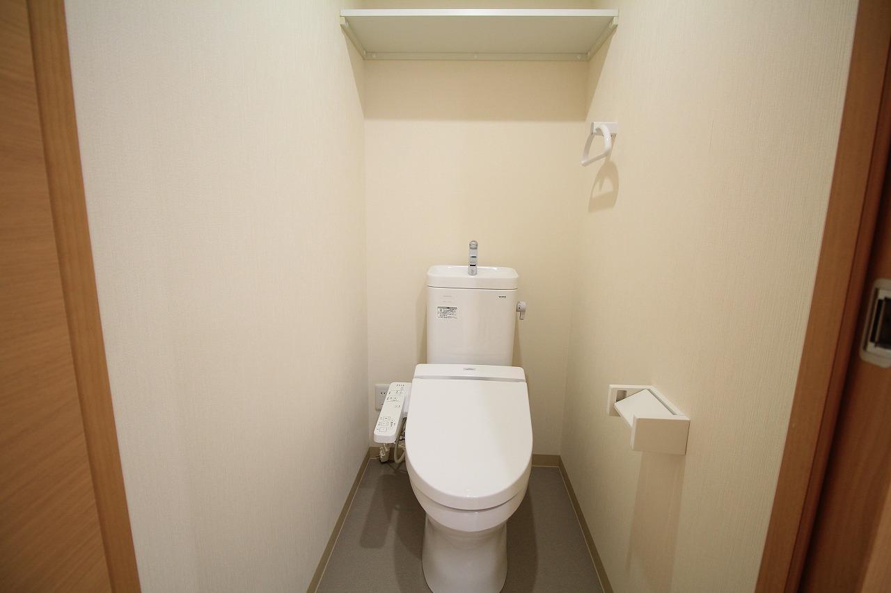 トイレ　同タイプ・参考写真