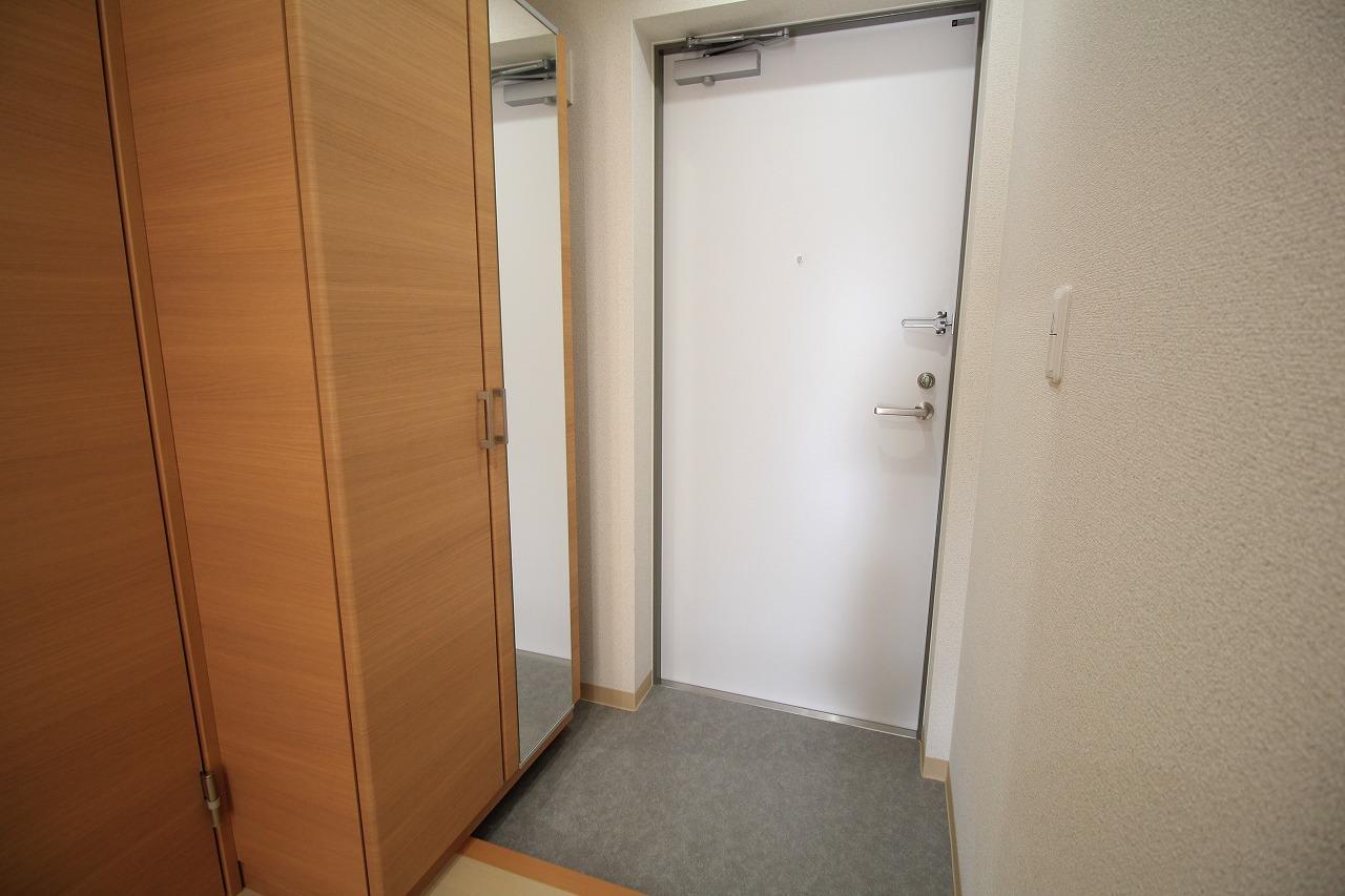 玄関　同タイプ・参考写真