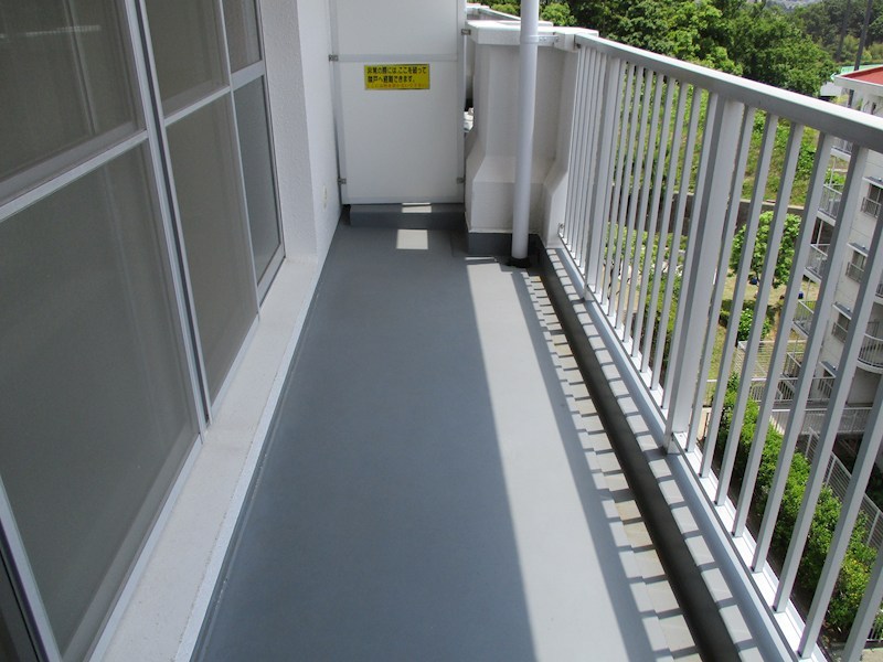 バルコニー　現況優先