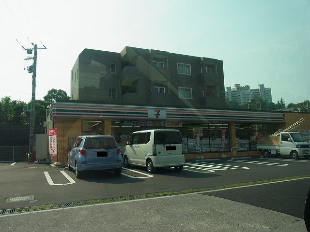 コンビニ　セブンイレブン（コンビニ）まで80m