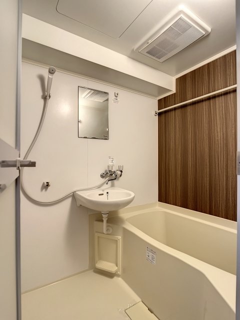 バス・シャワールーム　ゆったり過ごせるお風呂です