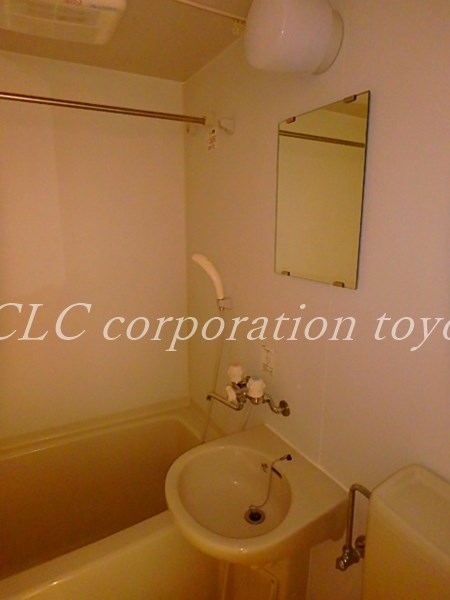 洗面設備　同仕様写真使用