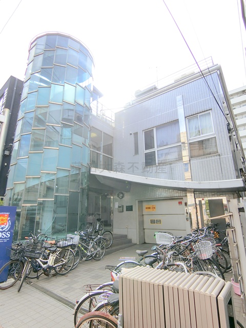 建物外観　1994年10月築鉄骨造3階建て地下1階総戸数26戸 東京都