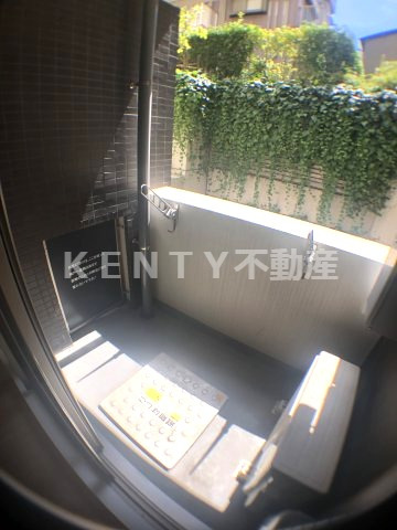 バルコニー　バルコニーがあります