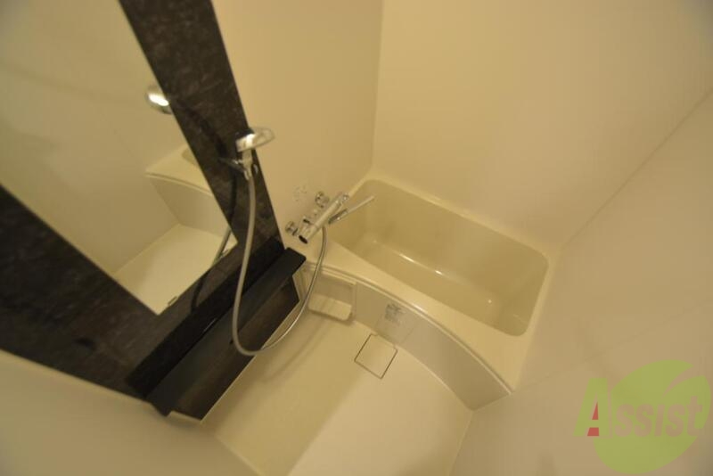 バス・シャワールーム　お湯に浸かって１日の疲れを癒してください