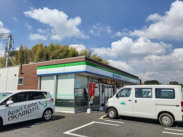 コンビニ　ファミリーマート豊明間米東店（コンビニ）まで1049m