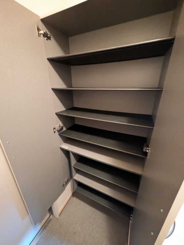 収納　シューズボックス