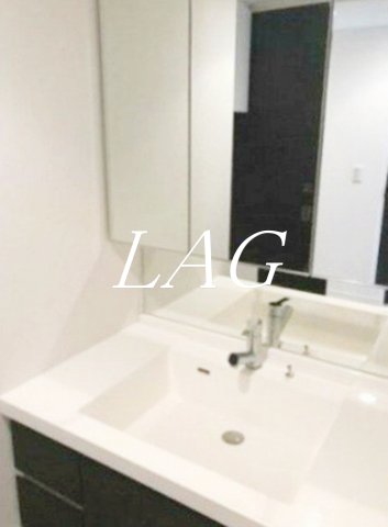 洗面設備　独立洗面台です。