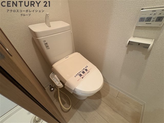 トイレ　シンプルで掃除のしやすいトイレです！