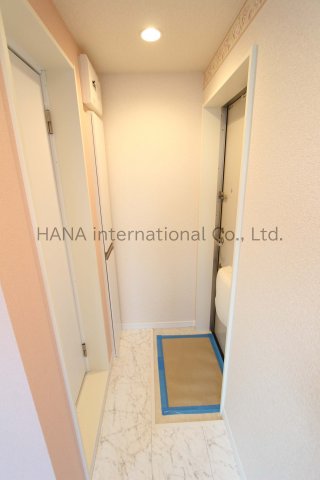 玄関　同タイプ参考写真です。