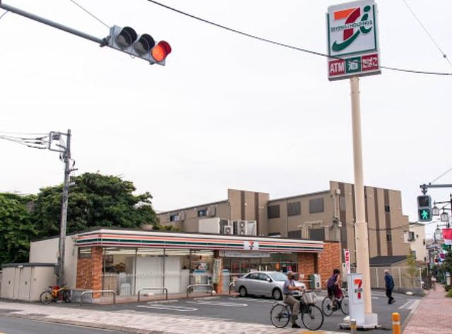 コンビニ　セブンイレブン葛飾高砂8丁目店（コンビニ）まで121m