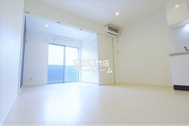 居室・リビング　7.87帖のDKです！