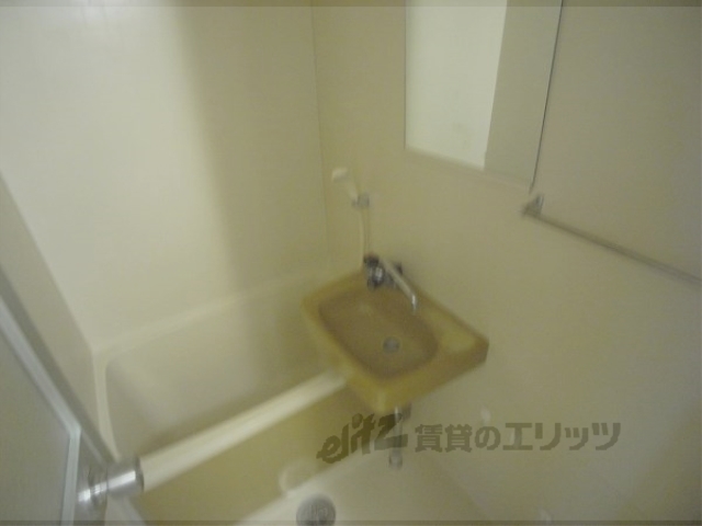 バス・シャワールーム　エアコン