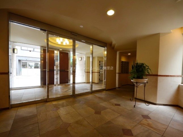 ロビー　《見学予約受付中》初期安キャンペーン実施中！