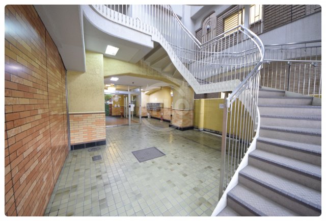 エントランス　セヴィア谷町　エントランス