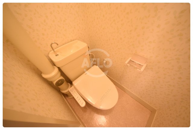 トイレ　セヴィア谷町　温水洗浄便座