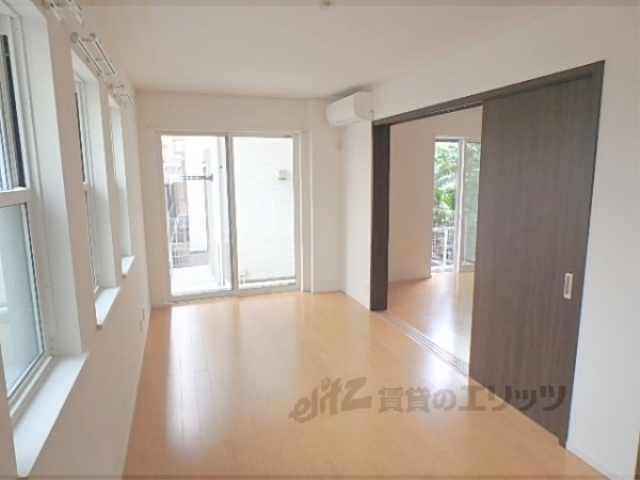 居室・リビング　洋室