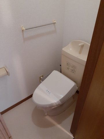 トイレ　トイレもきれいです