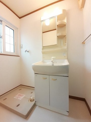 洗面設備　忙しい朝には欠かせない洗面所です