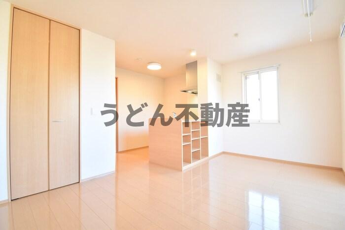 居室・リビング　うどん県のお部屋探しはうどん不動産へ うどんちゃんとLINE