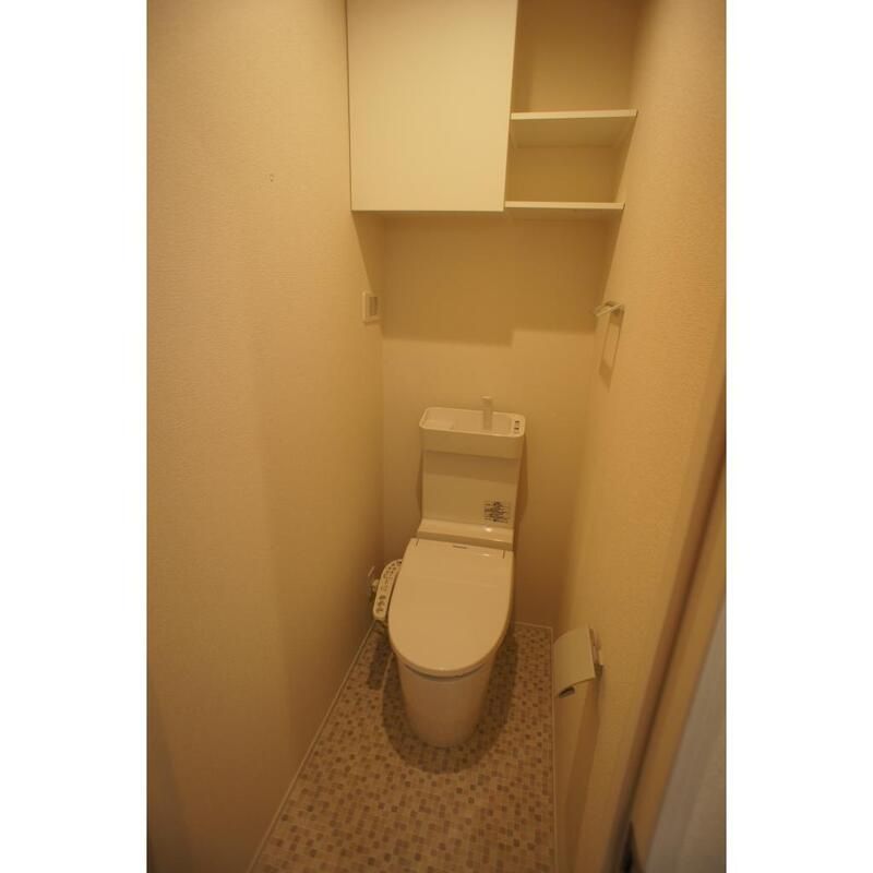 トイレ　（別タイプ参考写真）South　Side　11　板橋区本町