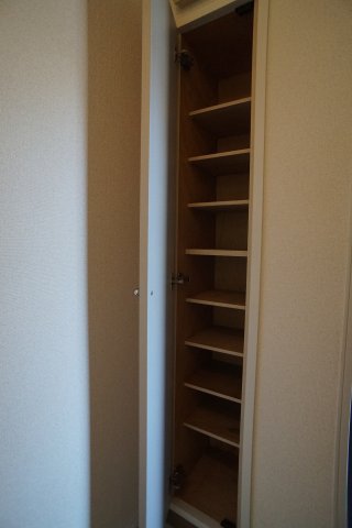 玄関　玄関にはシューズBOXを設置♪