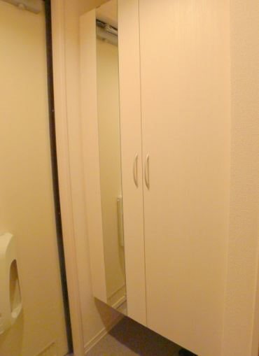 玄関　別部屋の写真
