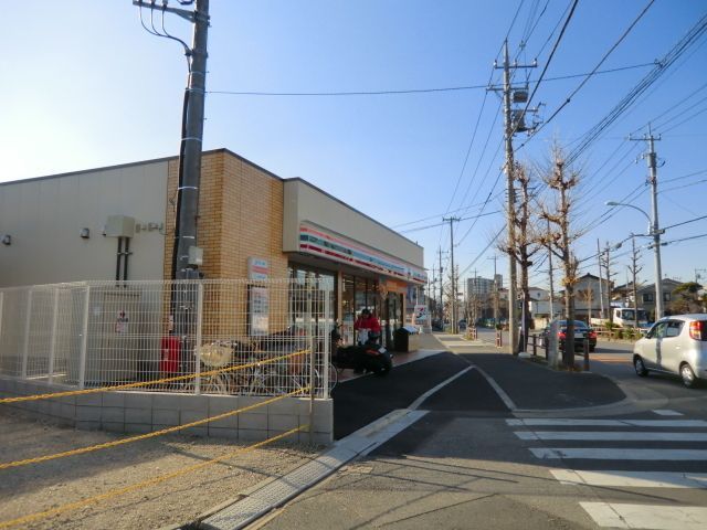 コンビニ　セブンイレブン（コンビニ）まで400m