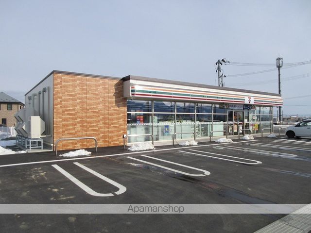 コンビニ　セブンイレブン　盛岡飯岡新田北店（コンビニ）まで818m