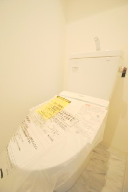 トイレ　トイレ（同タイプ参考写真）