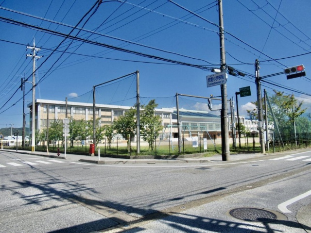 中学校　長浜市立虎姫学園（中学校）（中学校）まで200m