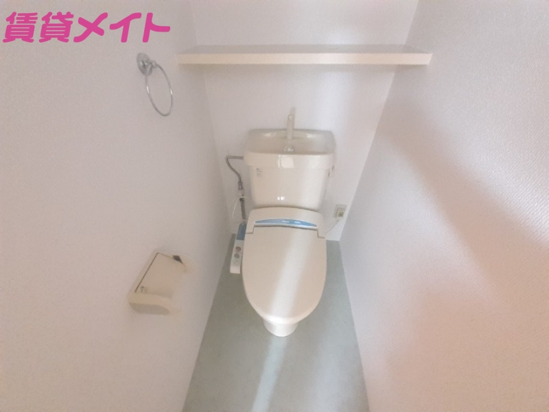 トイレ　別部屋の写真です
