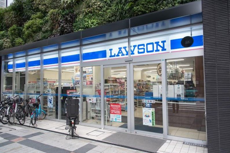 コンビニ　ローソンスーパーホテル錦糸町店（コンビニ）まで180m