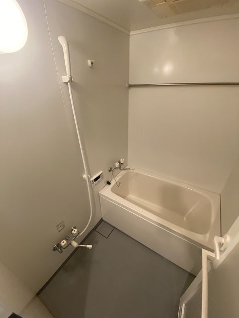 バス・シャワールーム　お風呂です