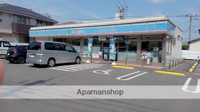 コンビニ　ローソン高木３丁目店（コンビニ）まで817m