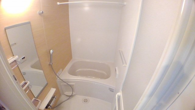 バス・シャワールーム　きれいなお風呂です