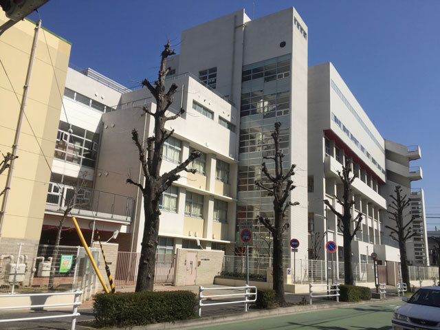 小学校　神戸市立東灘小学校（小学校）まで829m