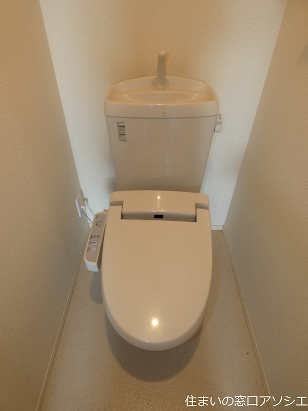 トイレ　ウォシュレット便座