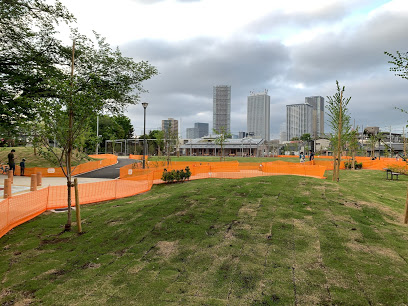 公園　雑司が谷公園（公園）まで328m
