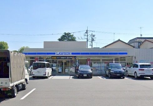 コンビニ　ローソン足立西新井五丁目店（コンビニ）まで390m
