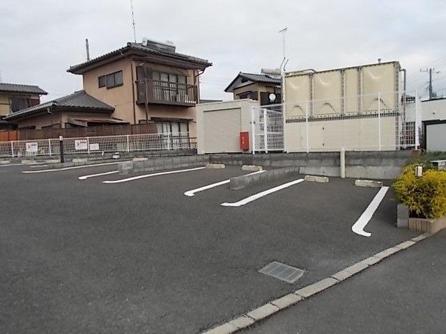 駐車場　駐車場完備です