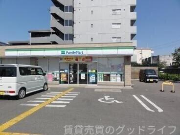 コンビニ　ファミリーマート西小路天神川店（コンビニ）まで344m