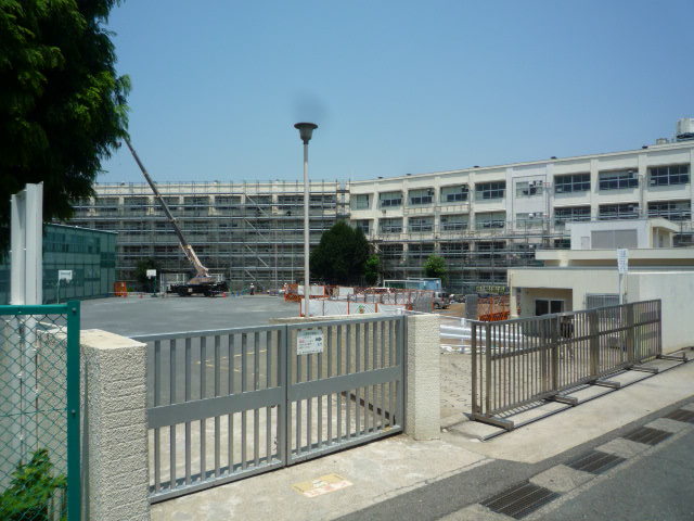 小学校　横浜市立本宿小学校（小学校）まで450m